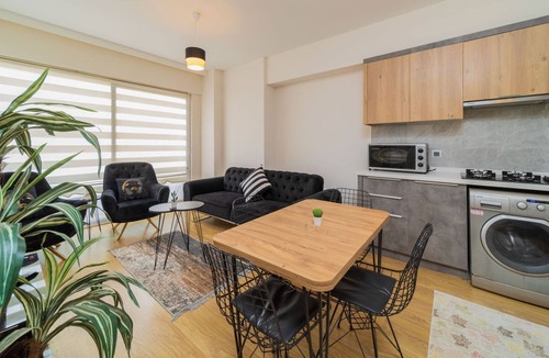 Kepez Apartment | Flat Close to Duden Waterfalls with Shared Pool