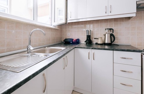 Moda Apartment | Flat w Balcony 3 min to Moda, 7 min to Bull Statue