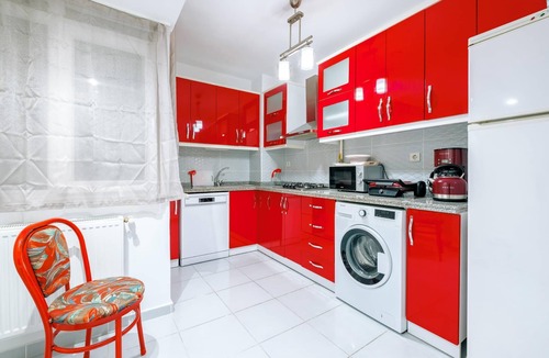 Moda Apartment | Flat w Balcony 8 min to Kadikoy Square