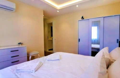 Antalya City Centre Apartment | Furnished Flat Near Beaches in Muratpasa, Antalya