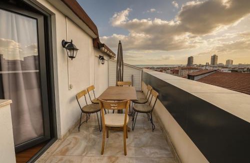 Bakırkoy Apartment | Gold Suit - Bakırköy City Center