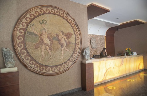 Defne Hotel | GRAND BOĞAZİÇİ OTEL