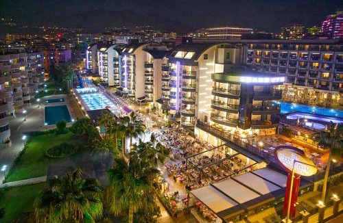 Tosmur Belediyesi Apartment | Grand Uysal Beach & Spa Hotel