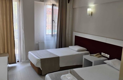 Karahayit Hotel | Halıcı Termal Otel