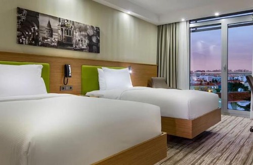 Bakırkoy Hotel | Hampton by Hilton Istanbul Atakoy