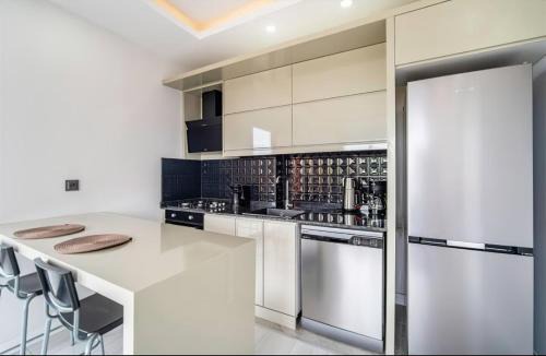 Aksu Apartment | Havalimanı Manzaralı Lux Daire