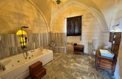 Artuklu Hotel | Helen Olimpos Konağı
