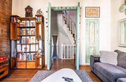 Balat House | Historic Balat 2BD2Bath Central House! #388