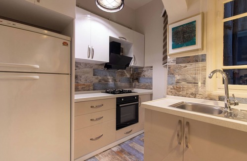 Bomonti Apartment | Historic & Cozy 2BR Nisantasi Flat w High Ceilings