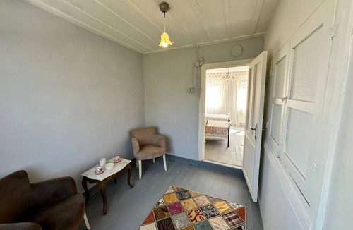 Istanbul City Center House | Historic Home w/Golden Horn Galata Tower Views