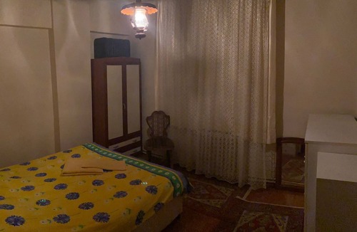 Maltepe Apartment | Historically furnished old style Istanbul house
