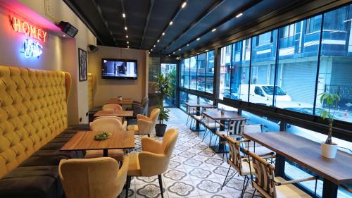 Arnavutkoy Hotel | Homey AirPort Hotel