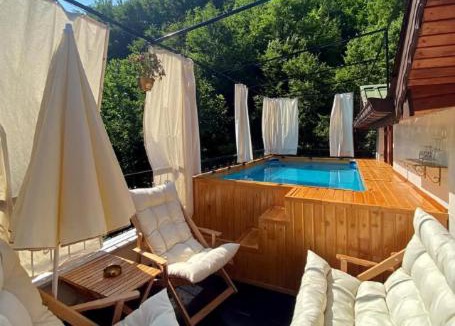 Borcka Hotel | Lapera Otel