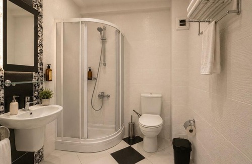 Ayvacik Hotel | Lithos Assos