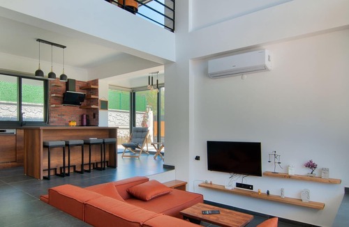 Ciftlik Villa | Loft w Private Pool n Balcony, 3 min to Beach