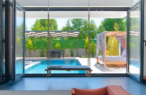 Ciftlik Villa | Loft w Private Pool n Balcony, 3 min to Beach