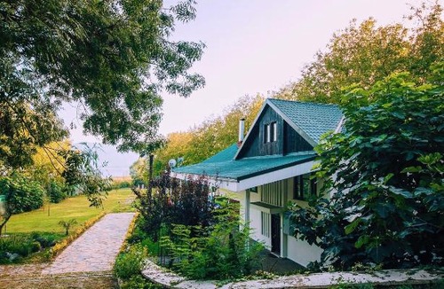 Serdivan Villa | Lotus Göl Evi -Private Villa with heated pool