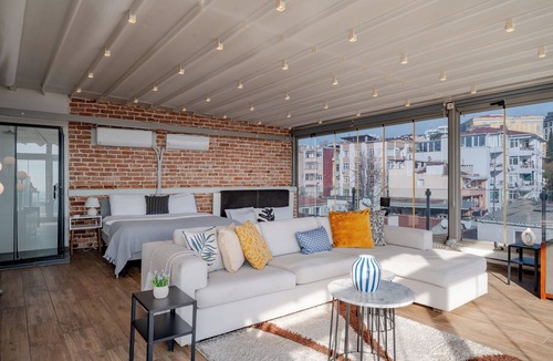 Karakoy Apartment | Lovely 1-Bedroom Terrace Apartment with 360 Istanbul & Bosphorus Views