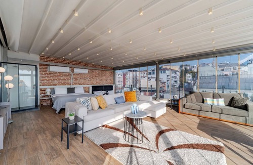 Karakoy Apartment | Lovely 1-Bedroom Terrace Apartment with 360 Istanbul & Bosphorus Views