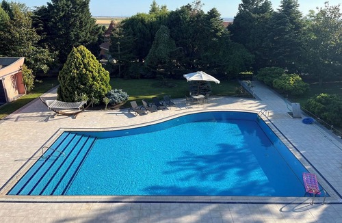 Silivri House | Lovely 4-bedroom house with Private pool in Silivri