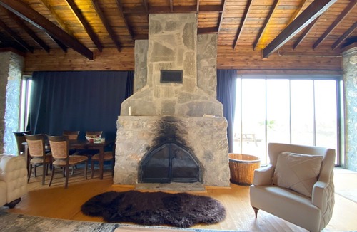 Orhangazi Villa | Lovely and Cozy Stone House with Hammam and Fireplace in Iznik, Bursa