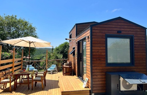 Eyup House | Lovely Caravan with deck and garden close to İstanbul Airport