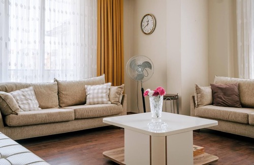 Kadikoy Apartment | Lovely Flat w Balcony 10 min to Moda Coast
