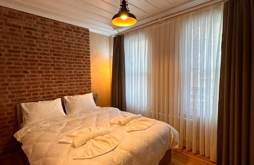 Kumkapi Hotel | Lovely History