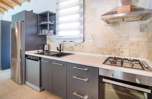 Keciler House | Luxury 2-bedroom bungalow with pool and jacuzzi in Kayaköy