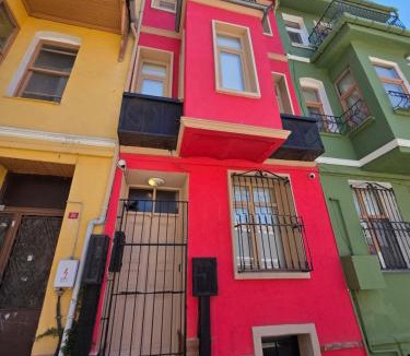 Balat Apartment | Maria Balat House