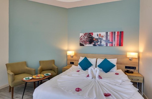 Kadnlar Denizi Mahallesi Hotel | Marti Beach Hotel