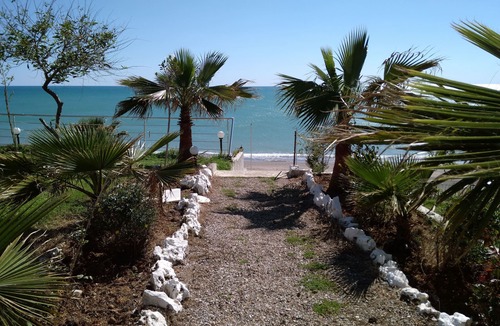 Kizilot RV Rental | Mavi Cennet Camping Pansiyon
