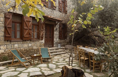 Adatepe Ski Chalet | Mavras Tas Odalar