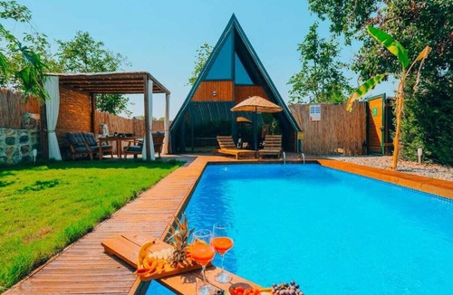 Yanik Ski Chalet | Maya Sapanca Bungalow