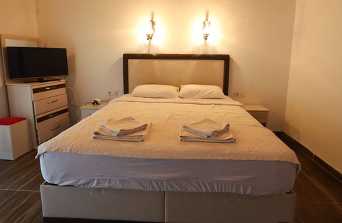 Hayitbuku House | Mesudiye Bizim Cennet 2 bedrooms Datca Daily Weekly rentals