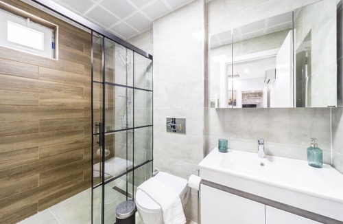 Kaleici Apartment | Modern Flat with Central Location in Antalya