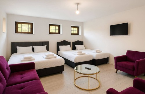 Sur Hotel | neonbutikotel