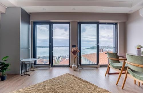 Kabatas Apartment | New and Modern Flat with Sea View
