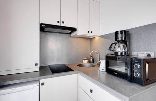 Kadikoy Apartment | Newly Built & Earthquake-Resistant