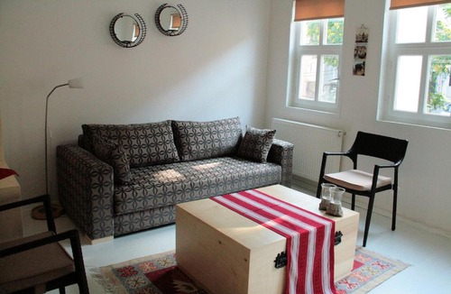 Balat Apartment | Newly-renovated apartment 2