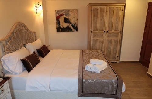 Gumussuyu Mahallesi Apartment | Oriella Hotel is located in Taksim area in the center of istanbul ,clean ,calm.