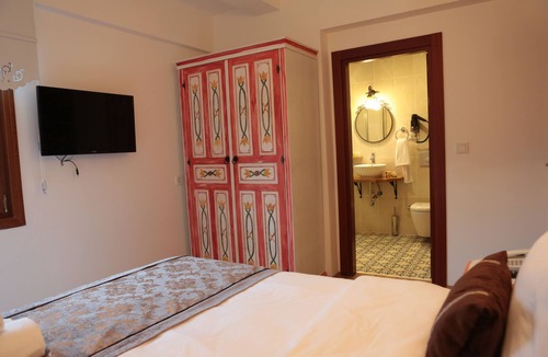 Gumussuyu Mahallesi Apartment | Oriella Hotel is located in Taksim area in the center of istanbul ,clean ,calm.