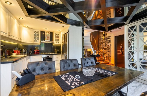 Ortakoy Villa | Panoramic Bosphorus View Terrace Flat