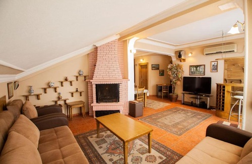 Marmaris City Center Apartment | Pleasant Apartment with Central Location near Sea in Marmaris