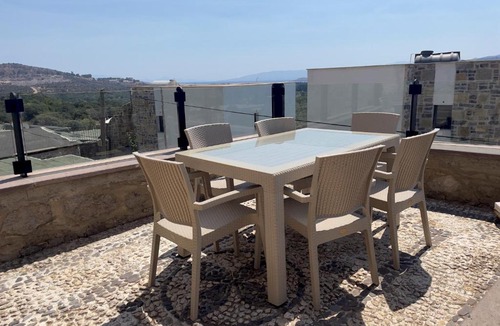 Dagbelen Villa | Private Pool Getaway in a Luxury Stone Villa