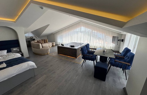 Ortakoy Hotel | Refletion of the Bosphorus