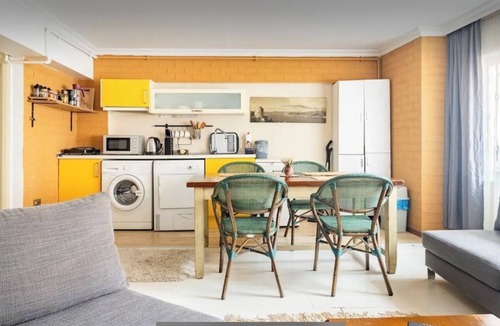 Pera Apartment | Retro 1+1 apartment in istiklal avenue with AC, WiFi