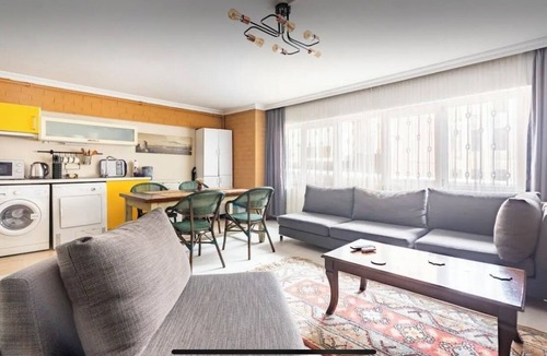Pera Apartment | Retro 1+1 apartment in istiklal avenue with AC, WiFi