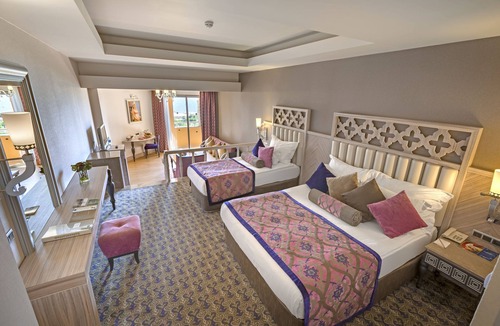 Side Resort | Royal Alhambra Palace – All Inclusive