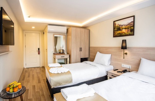 Cagaloglu Hotel | Royal Bosphorus Hotel